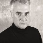 <img src="http://www.maeva.es/autores/julio-cesar-cano" />